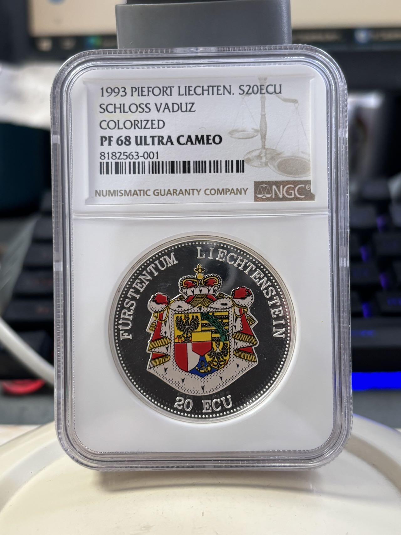 第187期拍卖 列支敦士登1993年瓦杜兹城堡加厚2盎司纪念彩银币NGC-PF68，999银，发行1500枚