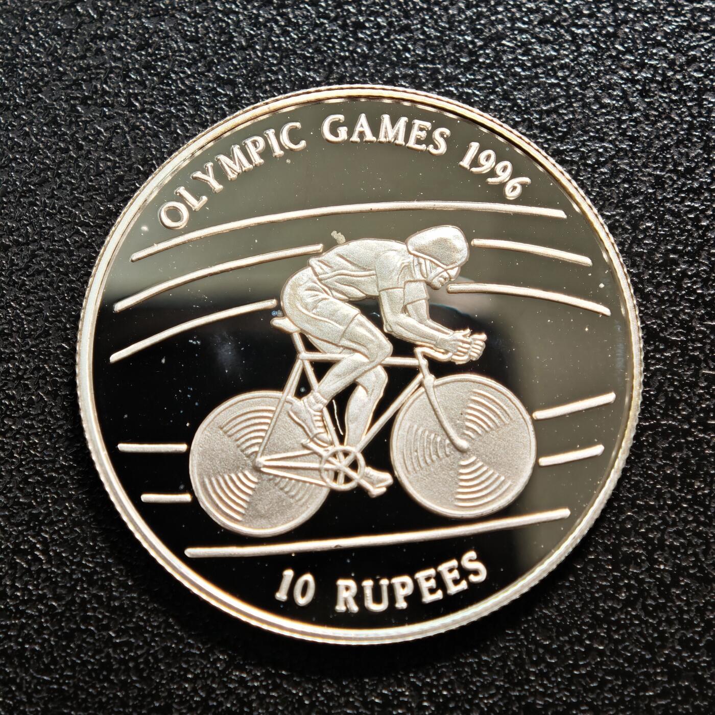 【德藏】世界币章拍卖第161期  1996年 塞舌尔亚特兰大奥运会10卢比纪念银币 镜面十足 直径约：30mm；重约：10g