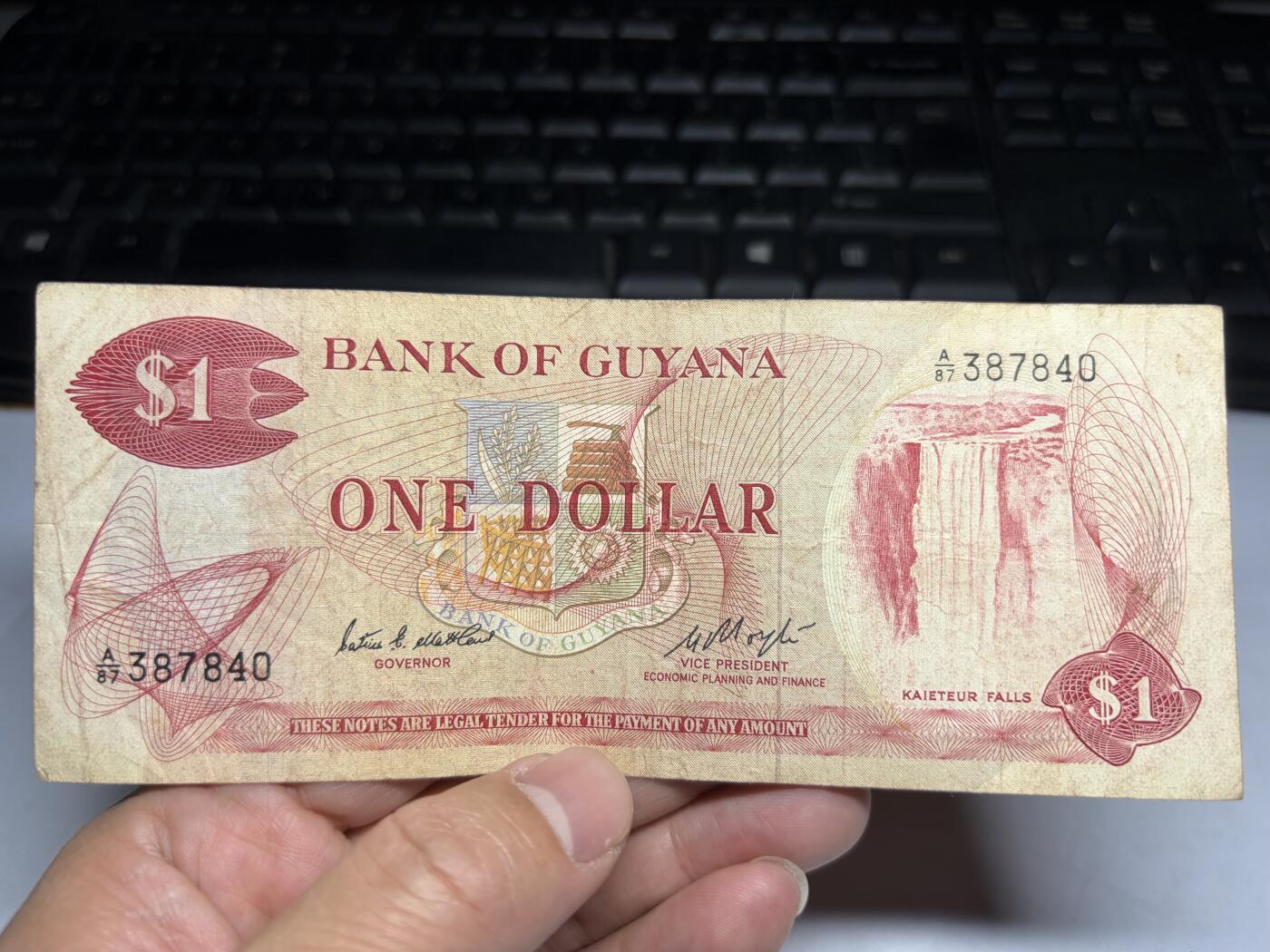 2026年集古藏今外币拍卖第一期-第3场—（总第300拍-纸币专场），本期拍完结算一次，发货时间2-3天，休息几天后继续新的一期拍卖。