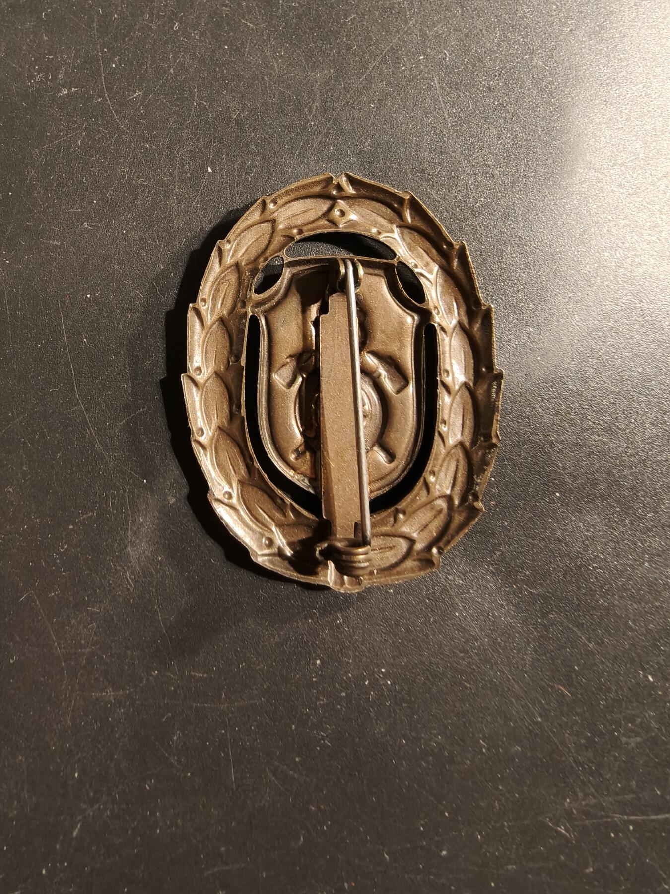 老王徽章第175期