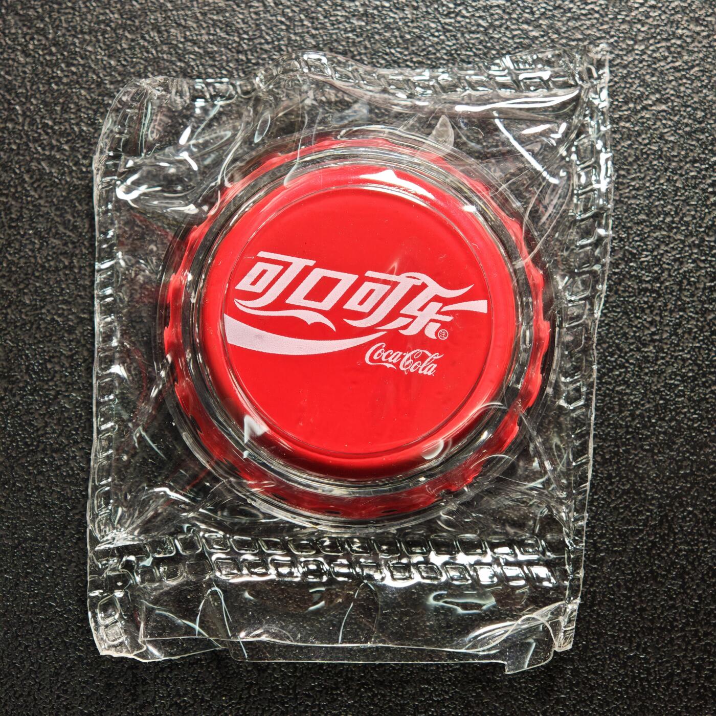 【德藏】世界币章拍卖第161期 2020年 斐济可口可乐(中文)1元异形纪念银币 原盒 6g 999银