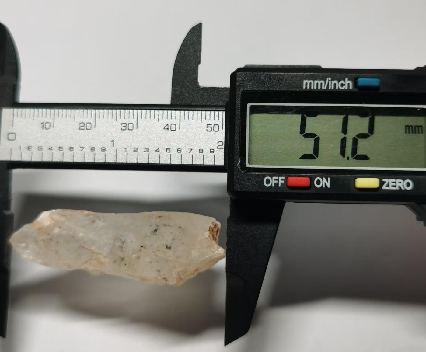 七河·世界钱币杂件水晶矿标小拍（总第33期） 藏家出品X700（4）马达加斯加红泥油胆水晶