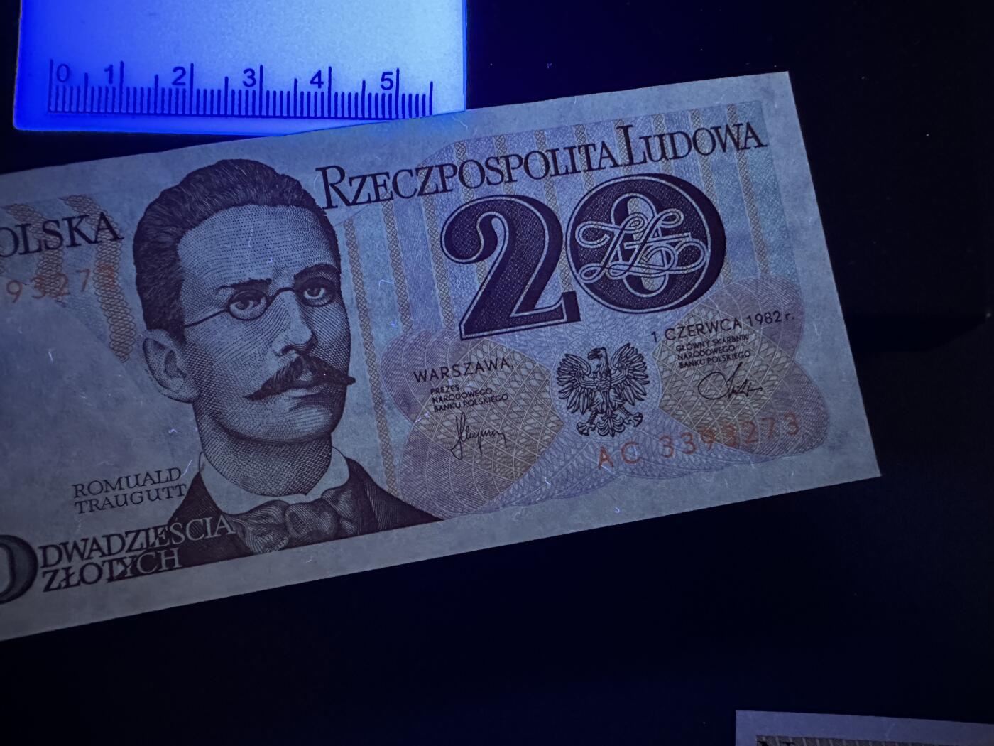 《外钞收藏家》第六百零一期（畅拍场）（本平台长期征集拍品、欢迎藏友们联系合作） 波兰老版本20/50/100/500/1000兹罗提5张小套	UNC 20面额 不太绝