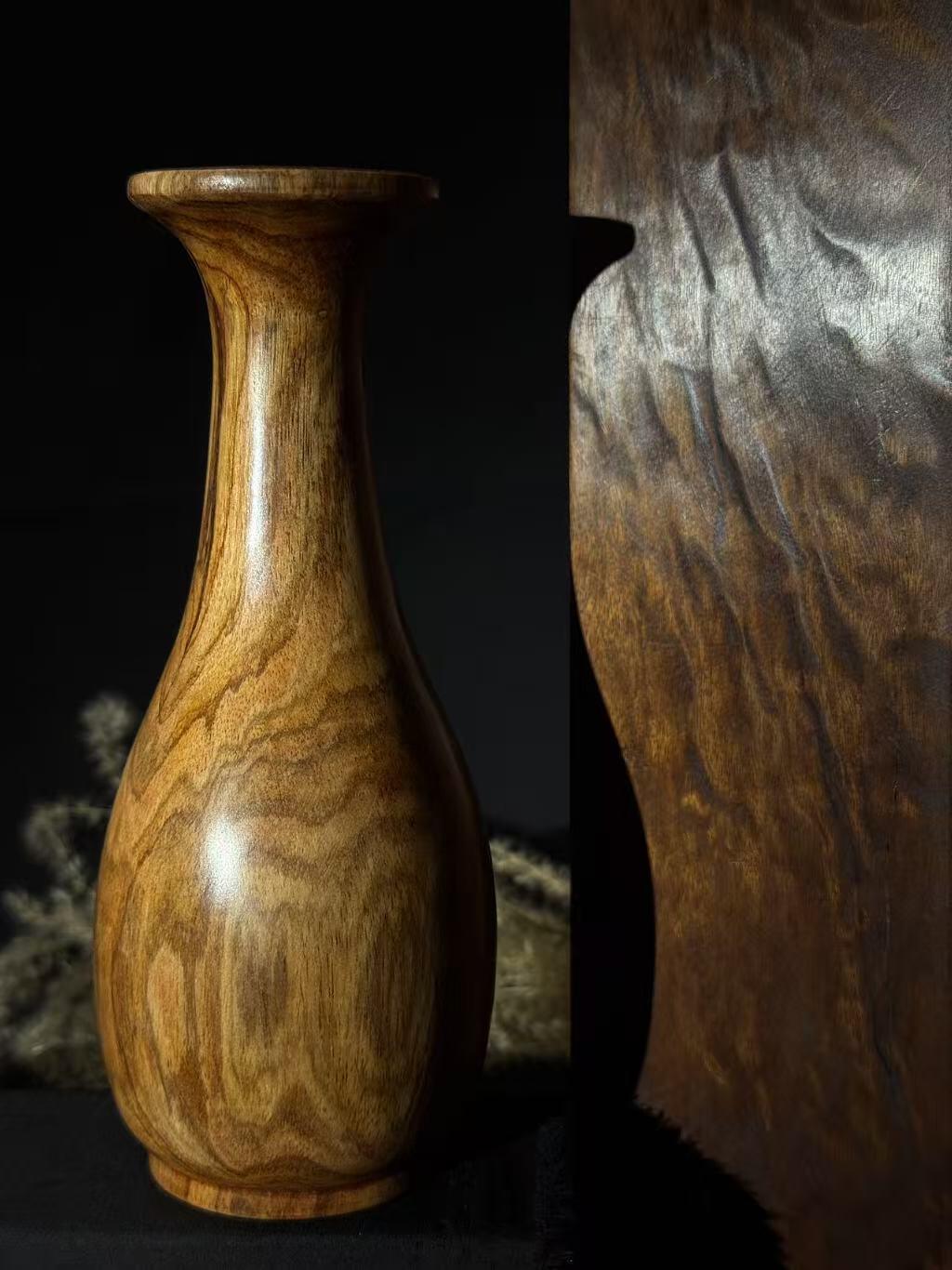 零元拍：海南黄花梨 花瓶 整料掏出，高 165 ，大肚 69，瓶口 50MM