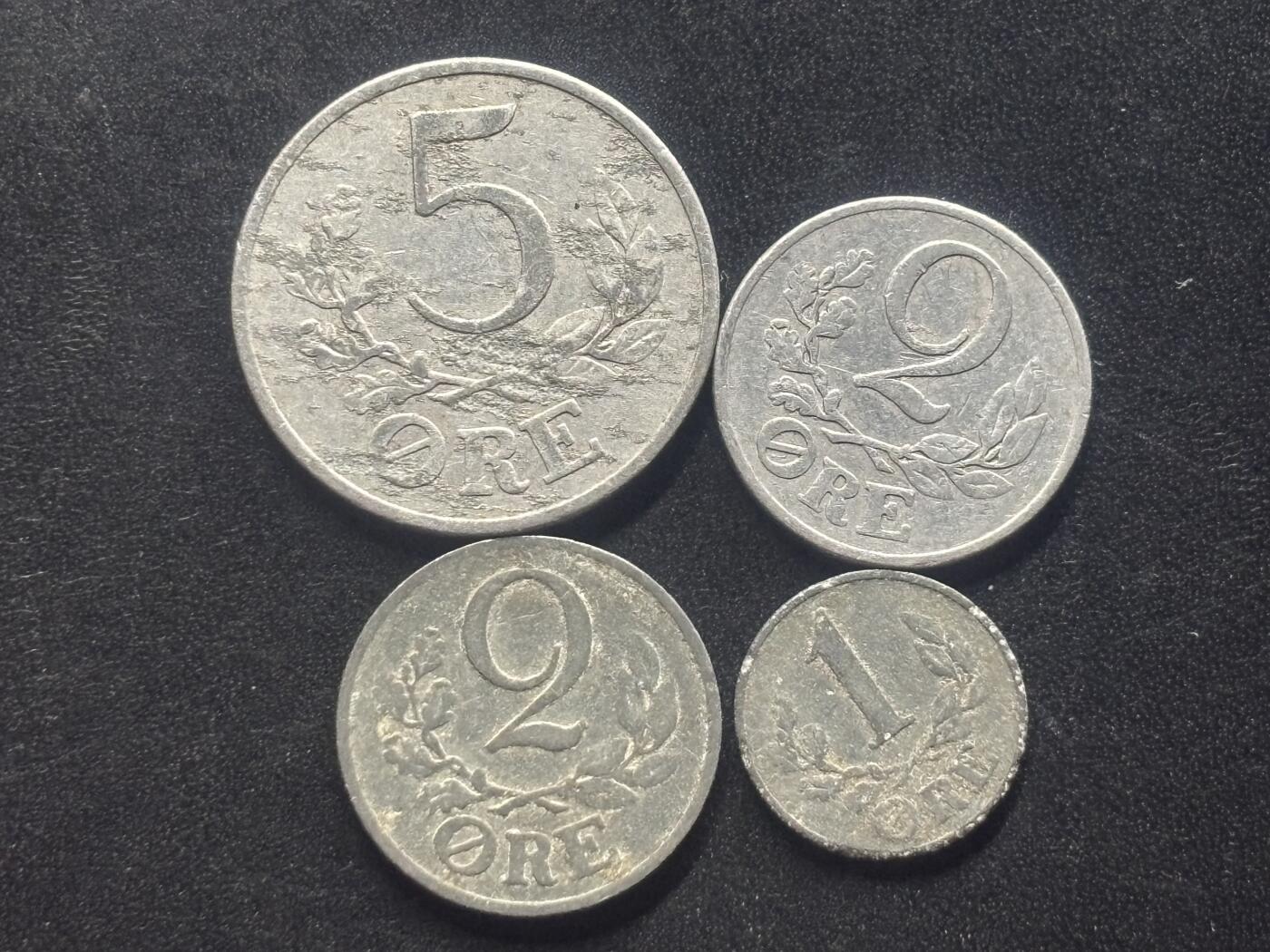 邮泉阁限时拍卖第三十九场 欧洲专场（硬币在国外。请付邮费6元。） 丹麦克里斯蒂安十世国王铝币4枚