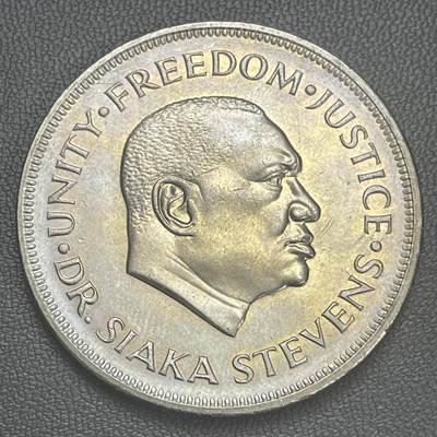 回流0110 - 较少 全新塞拉利昂1974年1利昂大型纪念币 塞拉利昂银行成立10周年