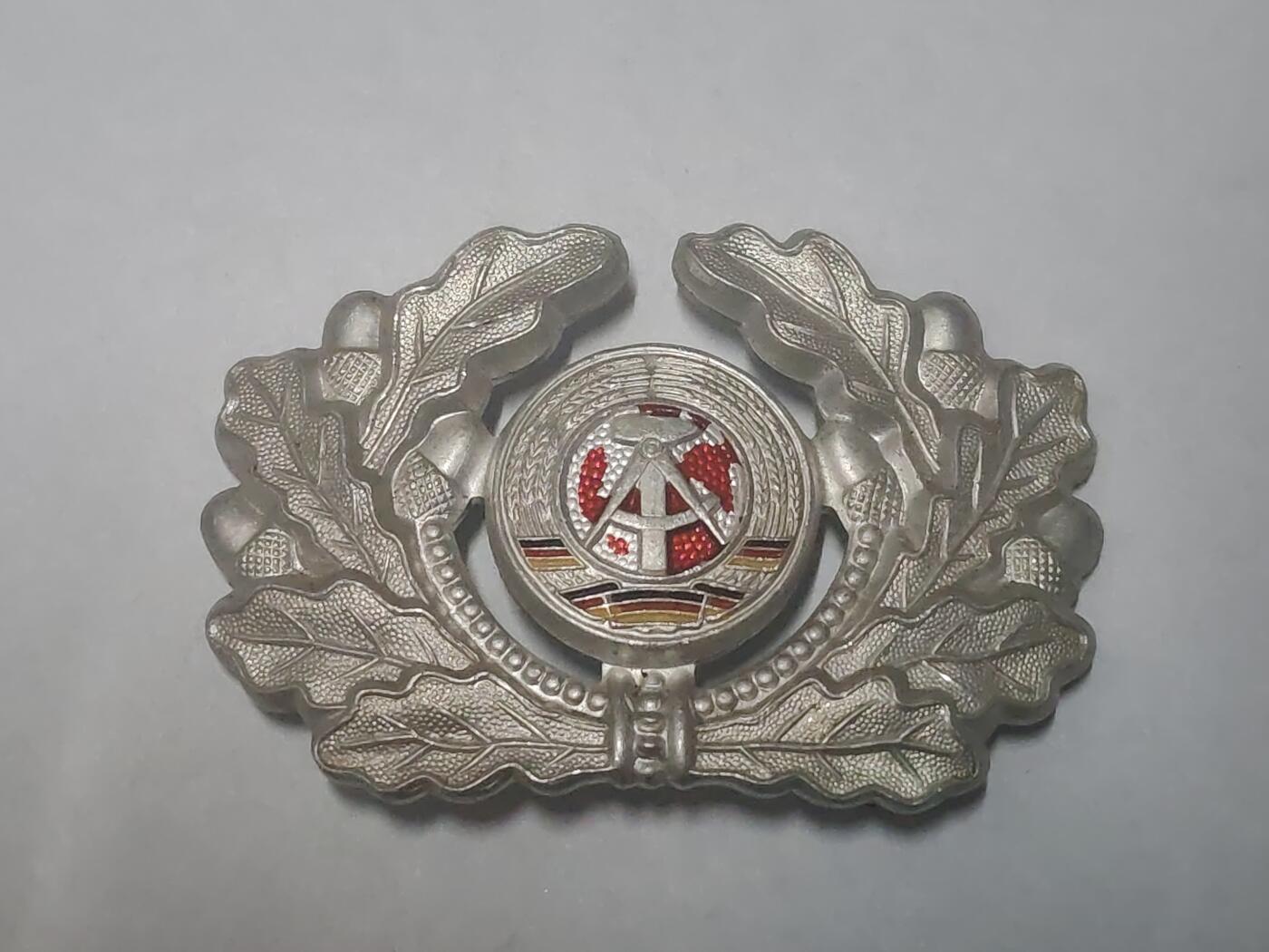 韵星假日拍卖第三十六期 -- Rimey Holidays Auction 36 民主德国帽徽