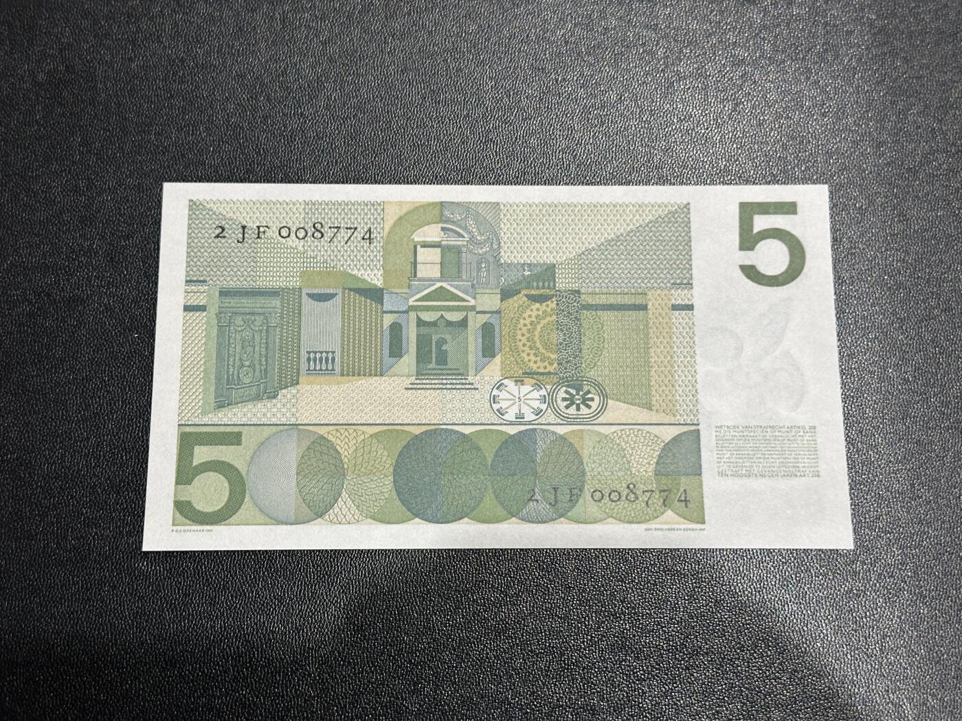 《外钞收藏家》第六百零一期（畅拍场）（本平台长期征集拍品、欢迎藏友们联系合作） 1966年荷兰人像版5盾 全新UNC