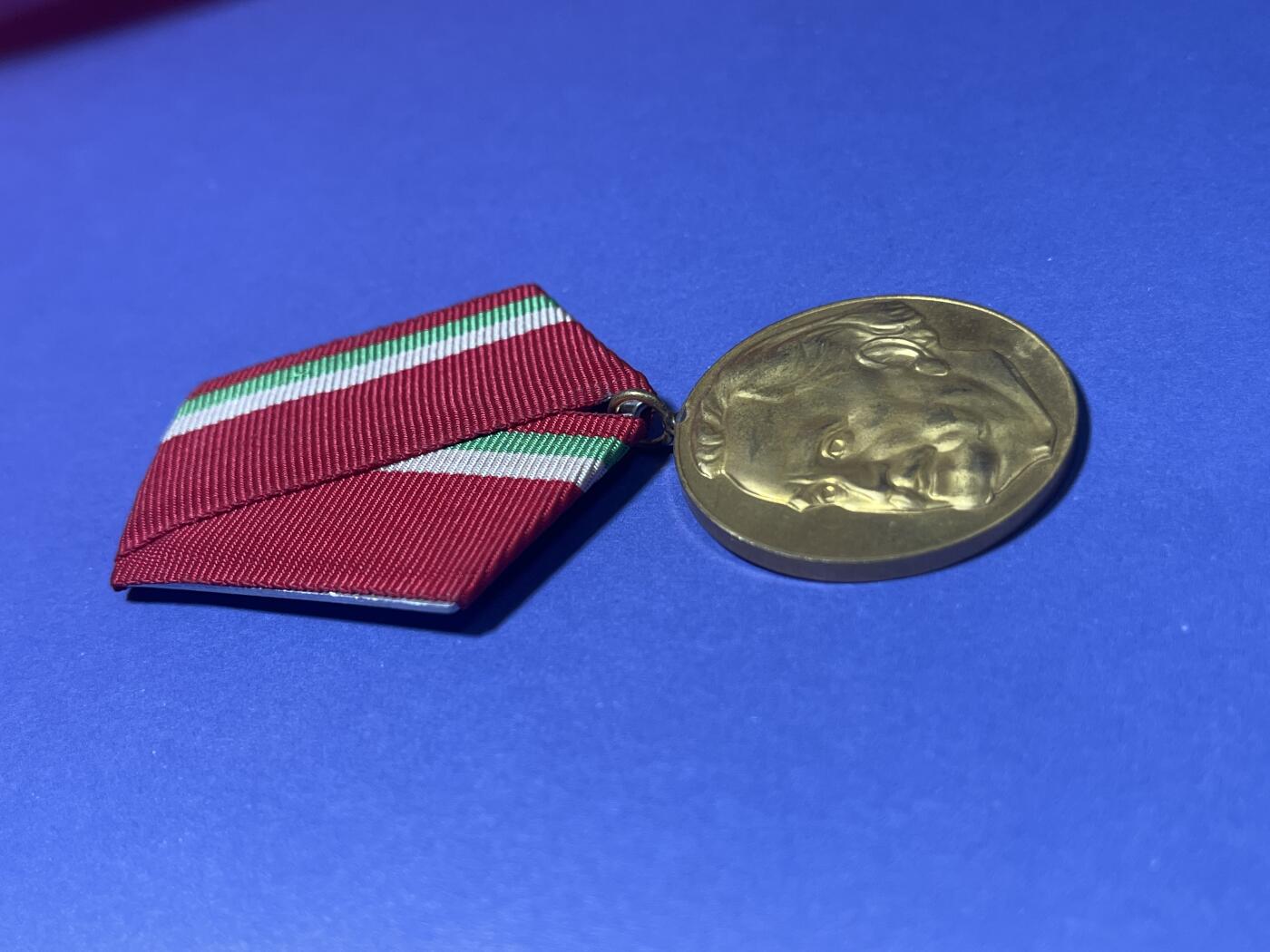 世界各国奖章纪念章徽章无底价拍卖