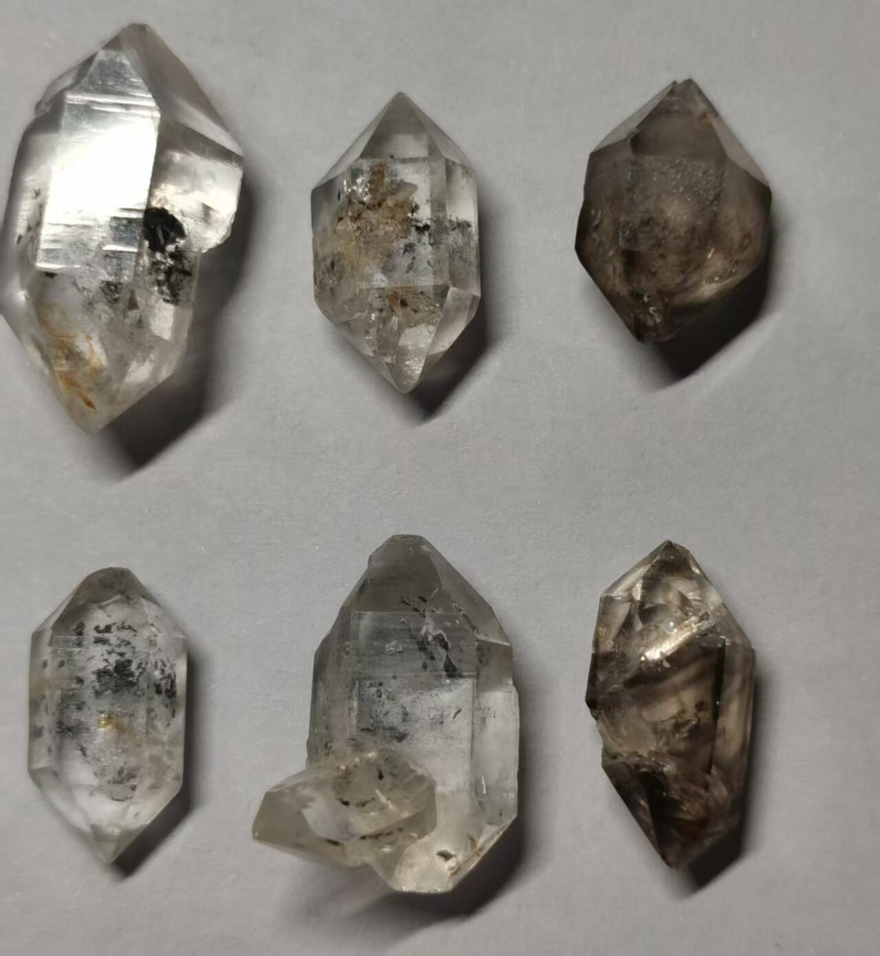 七河·世界钱币杂件水晶矿标小拍（总第33期） 藏家出品 X685（13）云贵闪灵水晶原石 一组 8 件