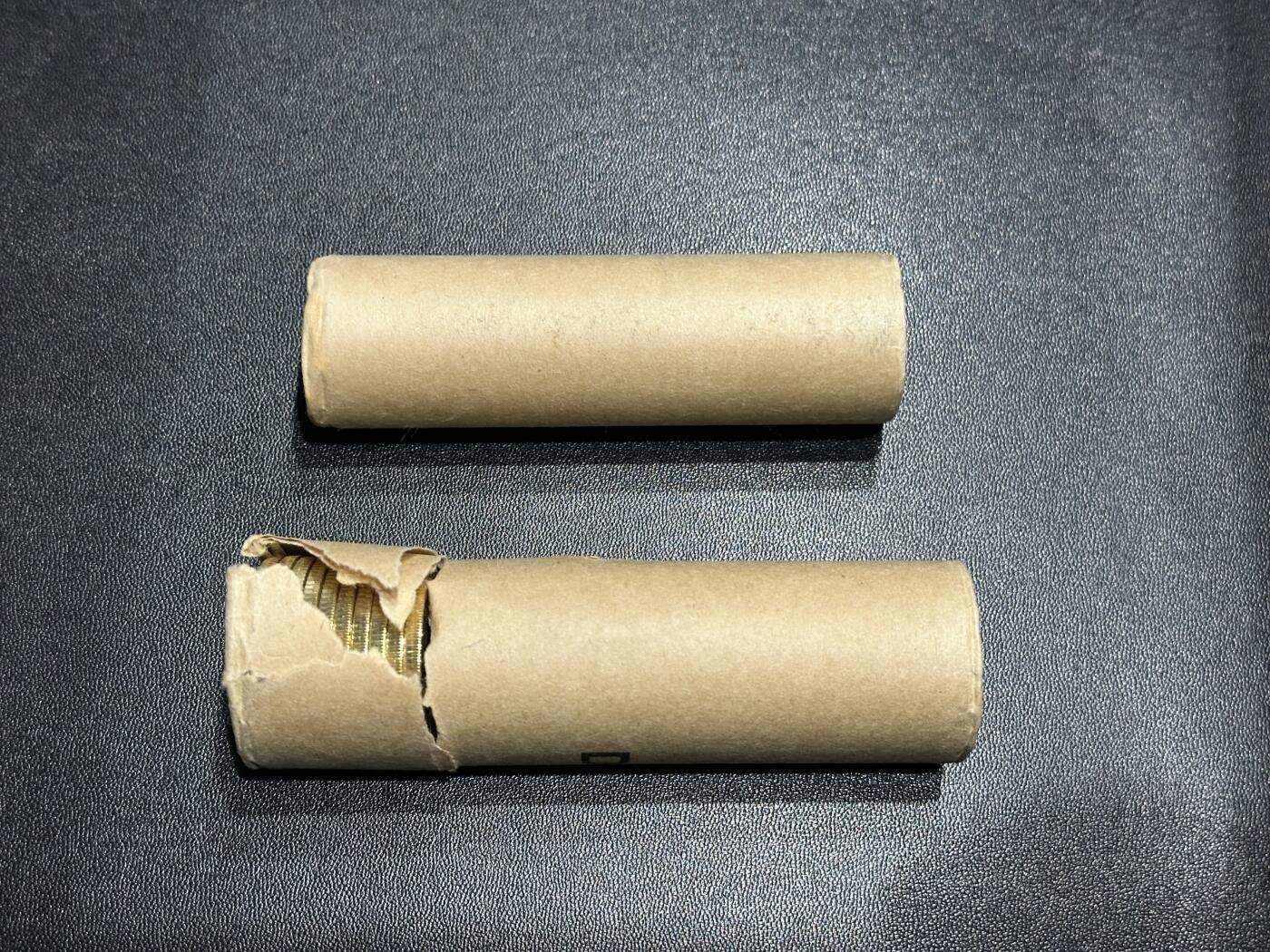 《外钞收藏家》第六百零一期（畅拍场）（本平台长期征集拍品、欢迎藏友们联系合作） 2016年猴年生肖纪念币一卷+孙中山纪念币一卷已拆开一部分