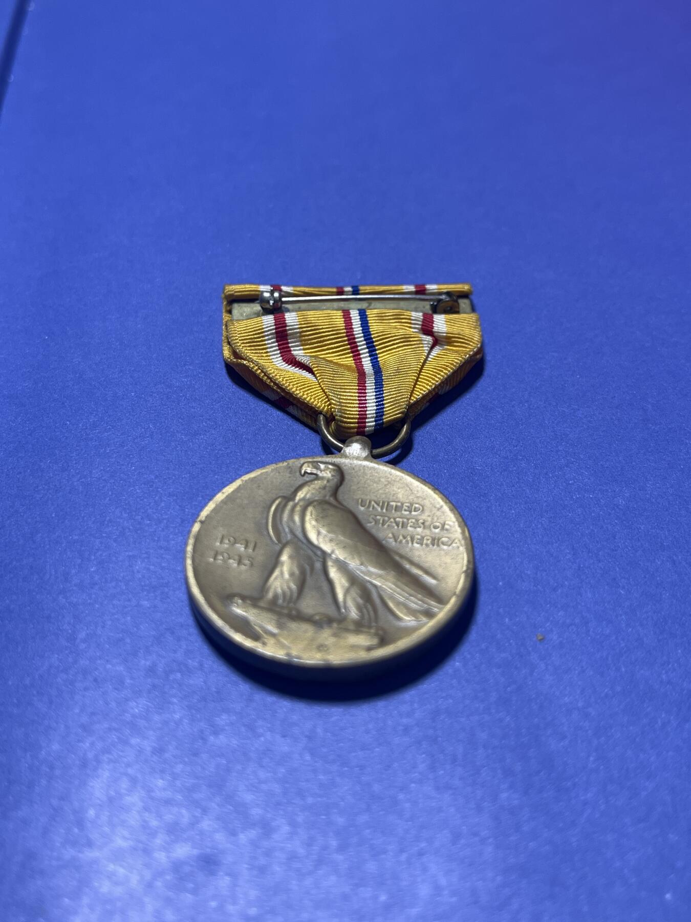 世界各国奖章纪念章徽章无底价拍卖