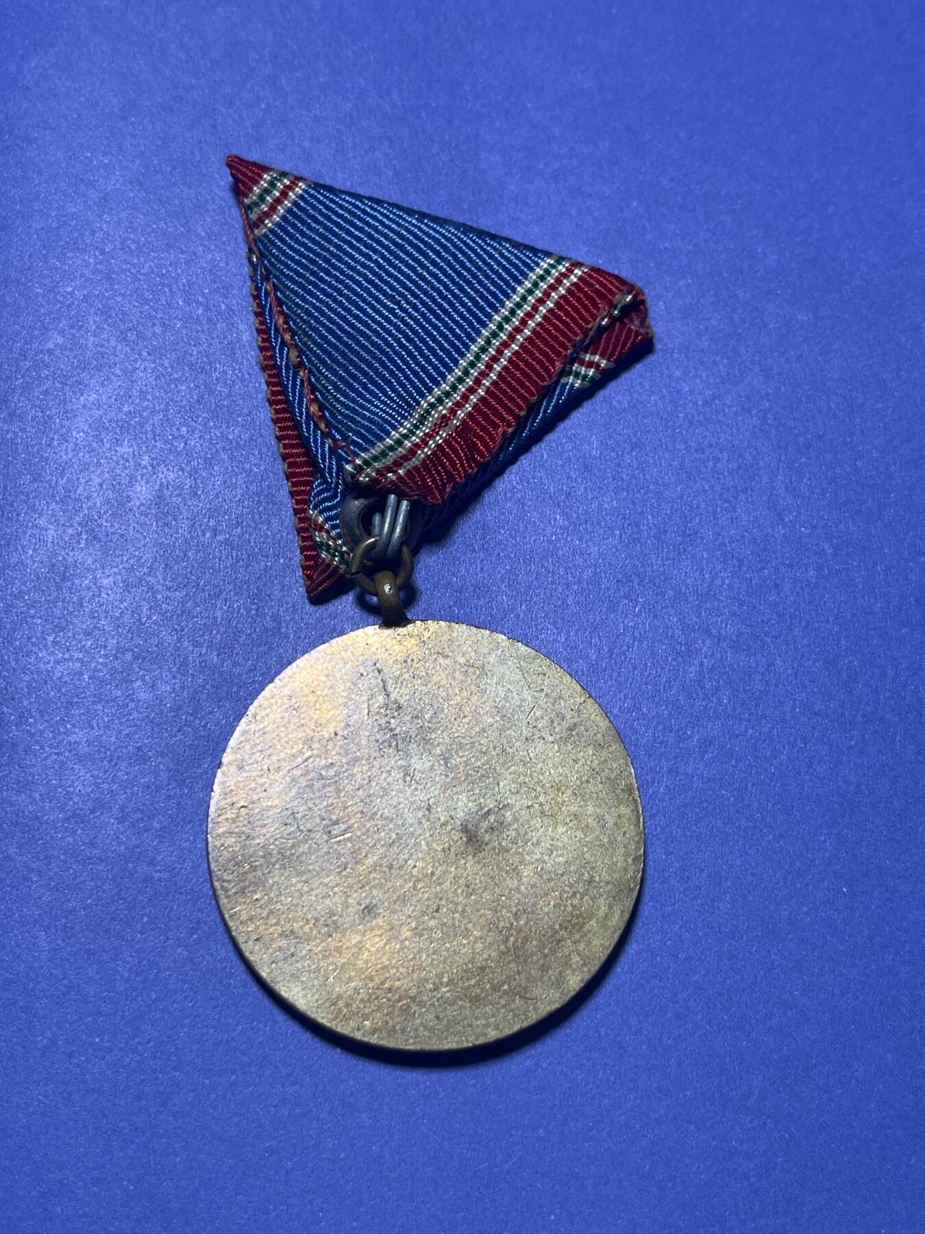 世界各国奖章纪念章徽章无底价拍卖