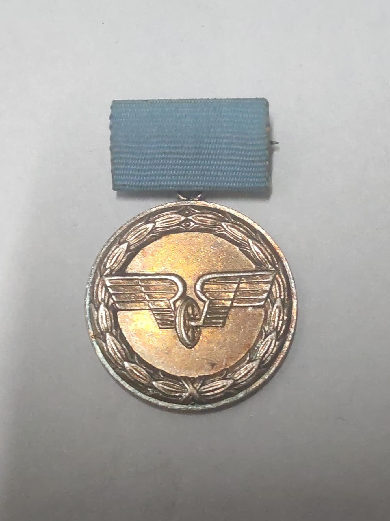 韵星假日拍卖第三十六期 -- Rimey Holidays Auction 36 民主德国银级铁路忠诚服务奖章