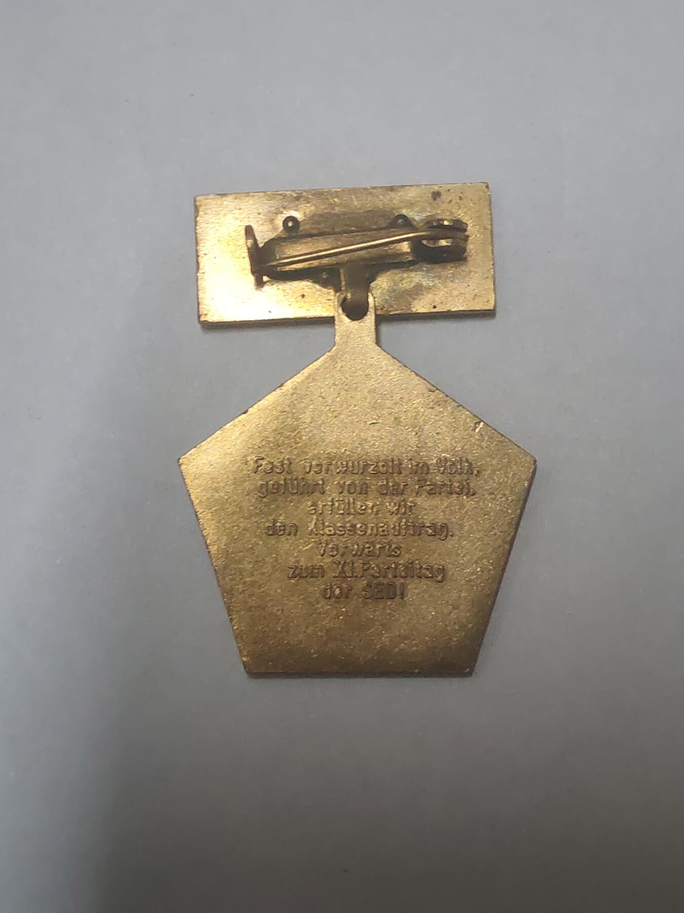 韵星假日拍卖第三十六期 -- Rimey Holidays Auction 36 民主德国人民军成立三十周年纪念章