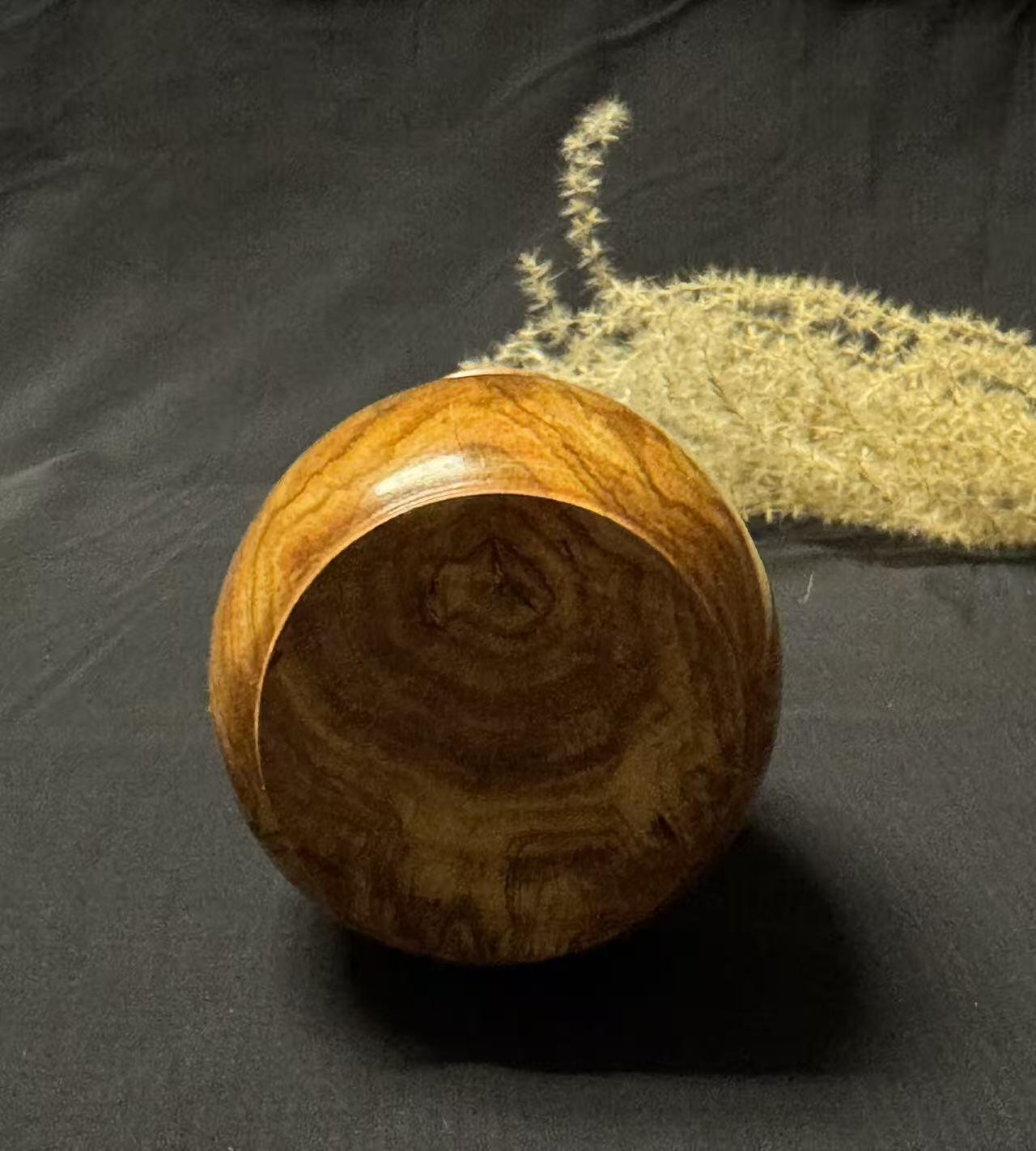 零元拍：海南黄花梨 花瓶 整料掏出，高 165 ，大肚 69，瓶口 50MM