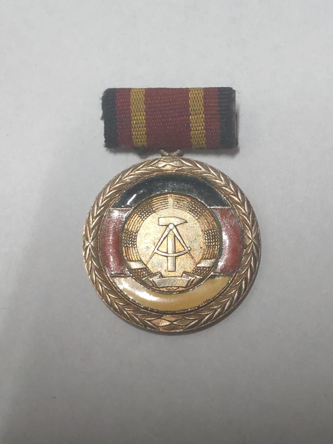 韵星假日拍卖第三十六期 -- Rimey Holidays Auction 36 民主德国国家功勋奖章 最高等级奖章 