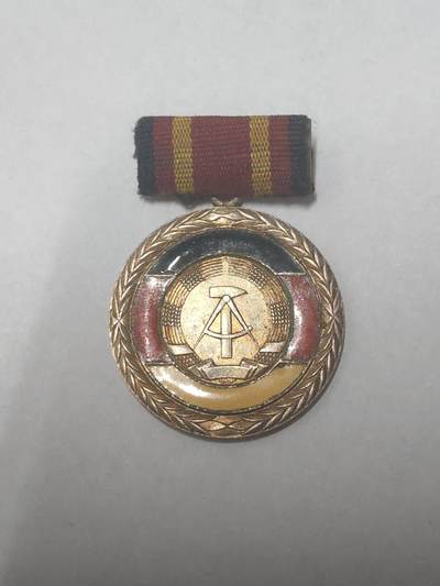 韵星假日拍卖第三十六期 -- Rimey Holidays Auction 36 - 民主德国国家功勋奖章 最高等级奖章 