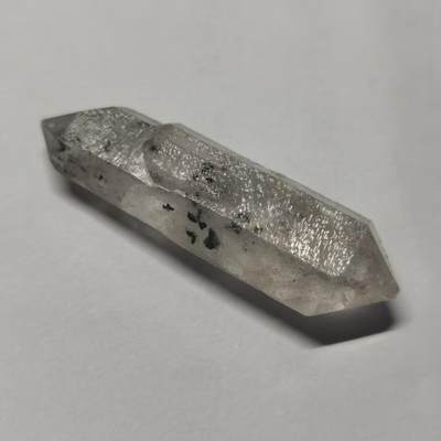 七河·世界钱币杂件水晶矿标小拍（总第33期） - 藏家出品X636 云贵闪灵水晶原石 油皮长条