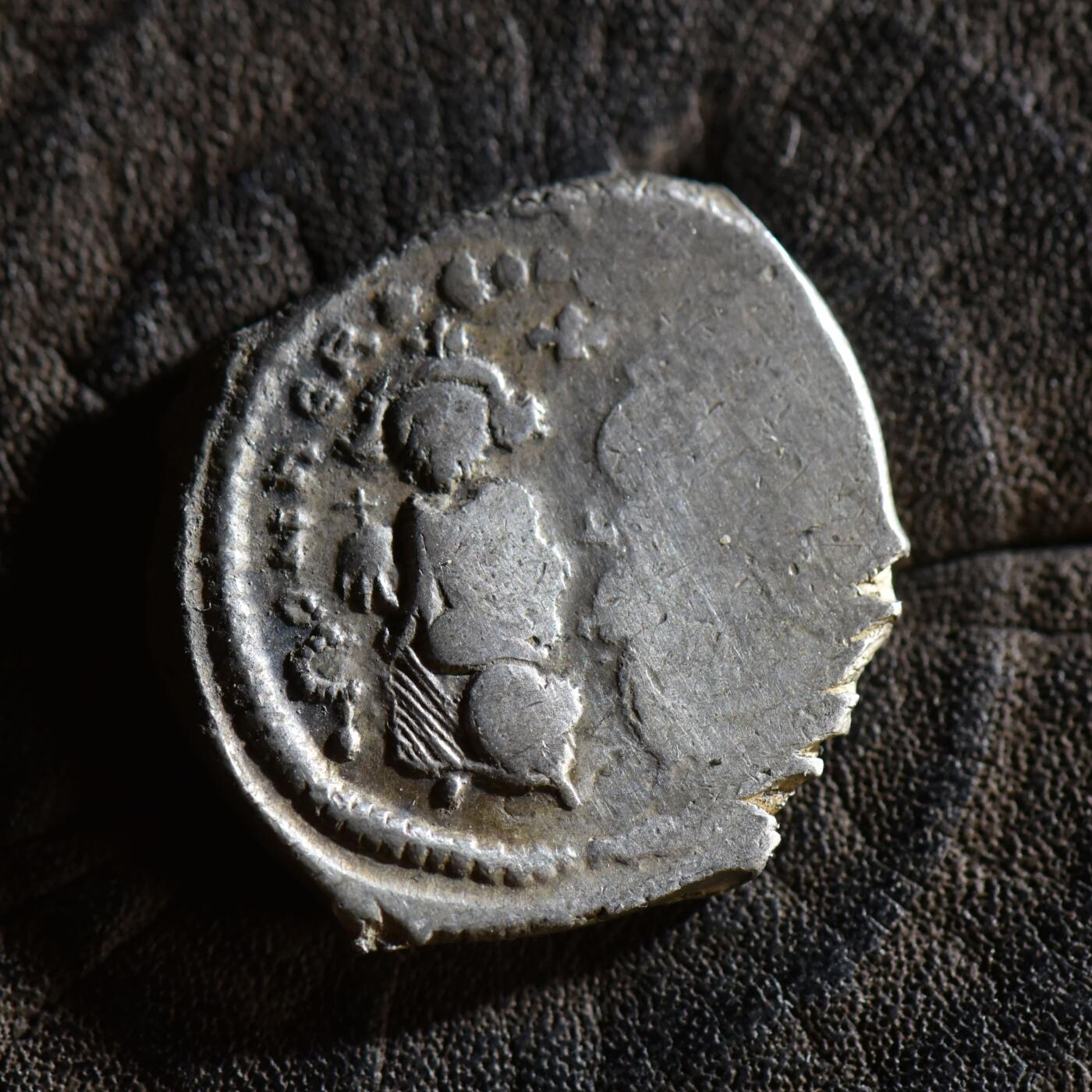 【良泉】【春节前最后一场】2月5日晚19.30点开拍！208组，本场结束后预存钱币的朋友请告知，将连同本场拍品一起邮寄，预祝诸位春节愉快！ 【罕见】公元615-638年【拜占庭帝国】希拉克略与其长子君士坦丁三世银币，6.75克，君士坦丁堡造币厂打制