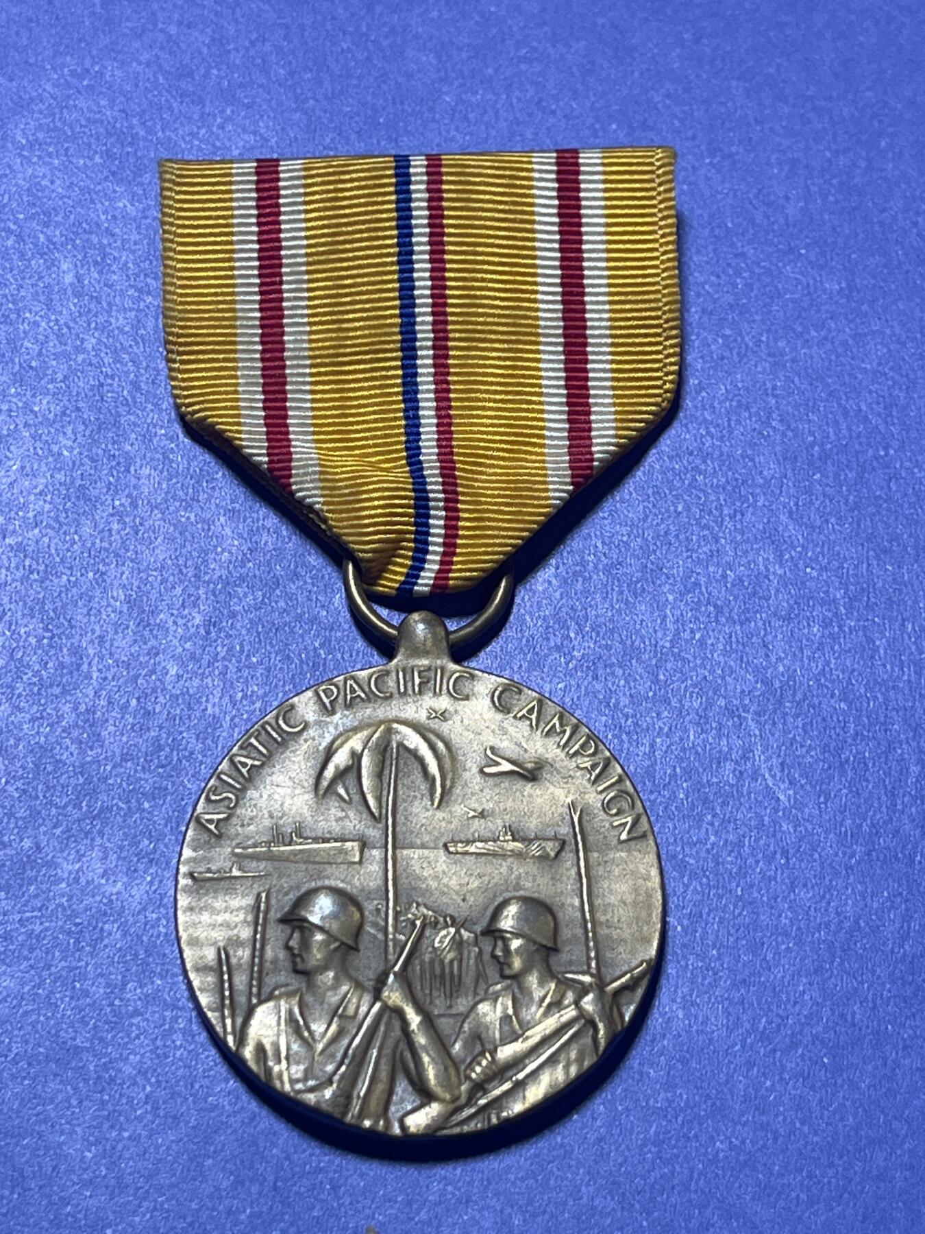 世界各国奖章纪念章徽章无底价拍卖