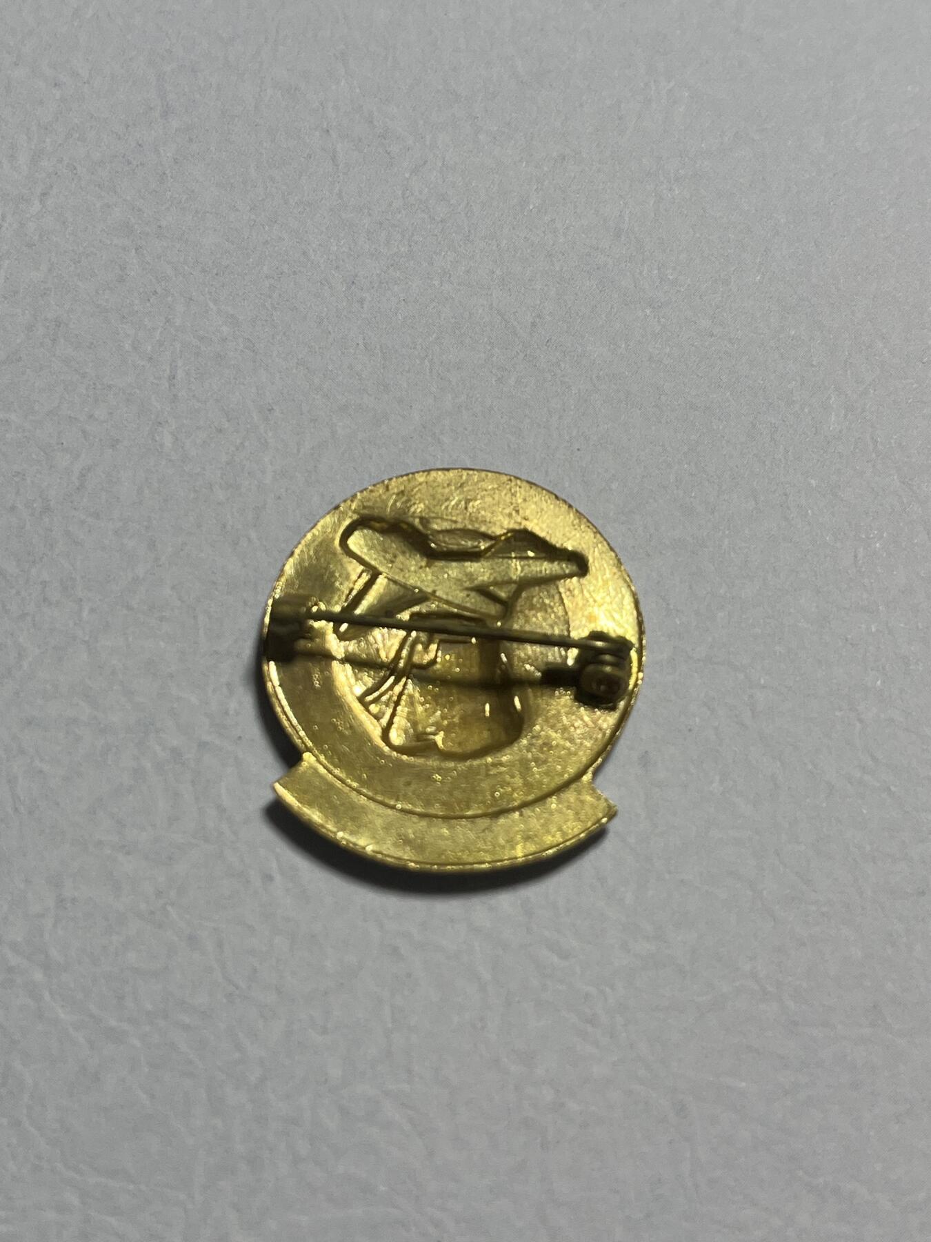 世界各国奖章纪念章徽章无底价拍卖