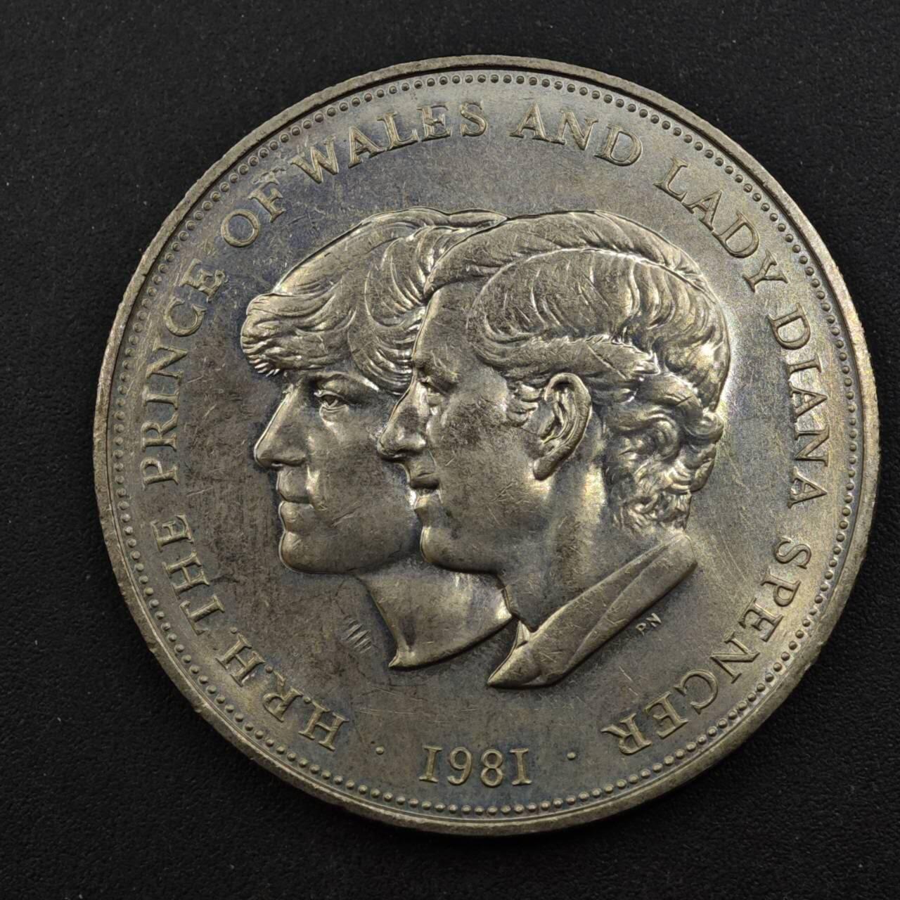 【淘币小摊】实时拍第八百四十四拍   散币场   满百包邮可预留二周 每周一统一发货   英国1981年戴安娜王妃大婚克朗纪念币