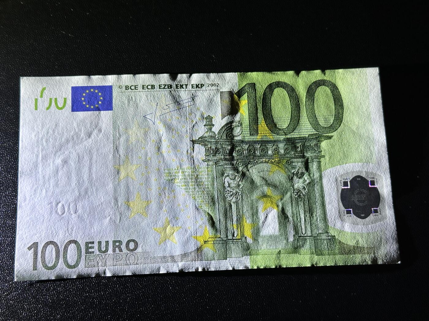 《外钞收藏家》第六百零一期（畅拍场）（本平台长期征集拍品、欢迎藏友们联系合作） 2002年二签100欧元 UNC- 尾858 奥地利版