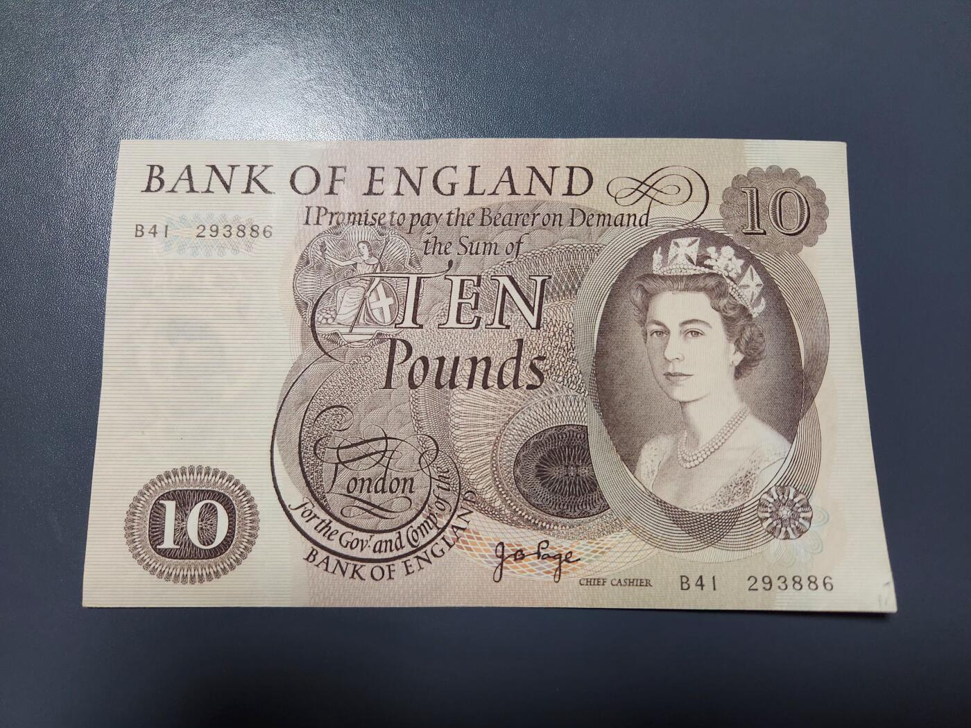 1月10号晚上8点 外国纸币自动截拍第82场 英国C序列1970年10镑纸币（狮子钞）J.B.Page签名 极美品