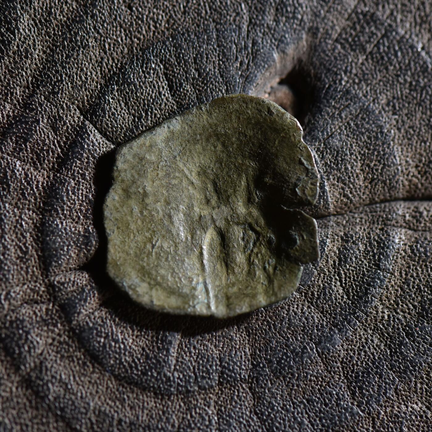 【良泉】【春节前最后一场】2月5日晚19.30点开拍！208组，本场结束后预存钱币的朋友请告知，将连同本场拍品一起邮寄，预祝诸位春节愉快！ 公元1204-1261年【拜占庭】【十字军-拉丁统治】 碟形币，0.92克