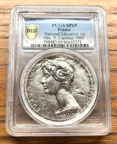凡希社世界钱币微拍第三百十八期 - 法国国民教育银质奖章PCGS-SP65，1960年颁发给Cambies夫人