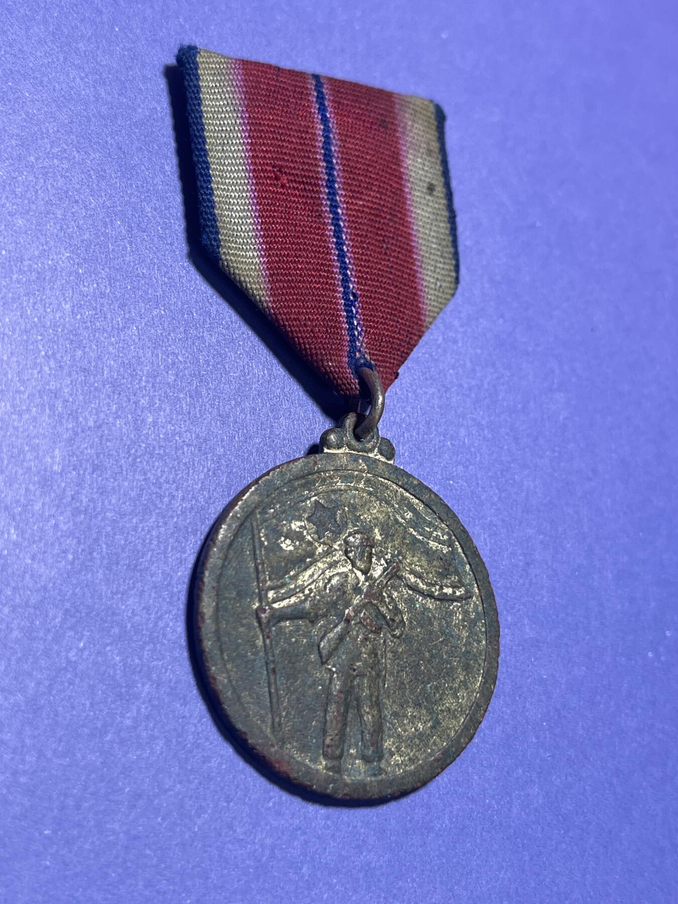 世界各国奖章纪念章徽章无底价拍卖