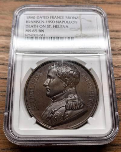 凡希社世界钱币微拍第三百十八期 - 1840法国拿破仑遗骸从圣赫勒拿迁回法国纪念铜章NGC-MS65，正面为拿破仑戎装像，背面描绘了圣赫勒拿拿破仑纪念墓景观，巧克力包浆，高分收藏级！