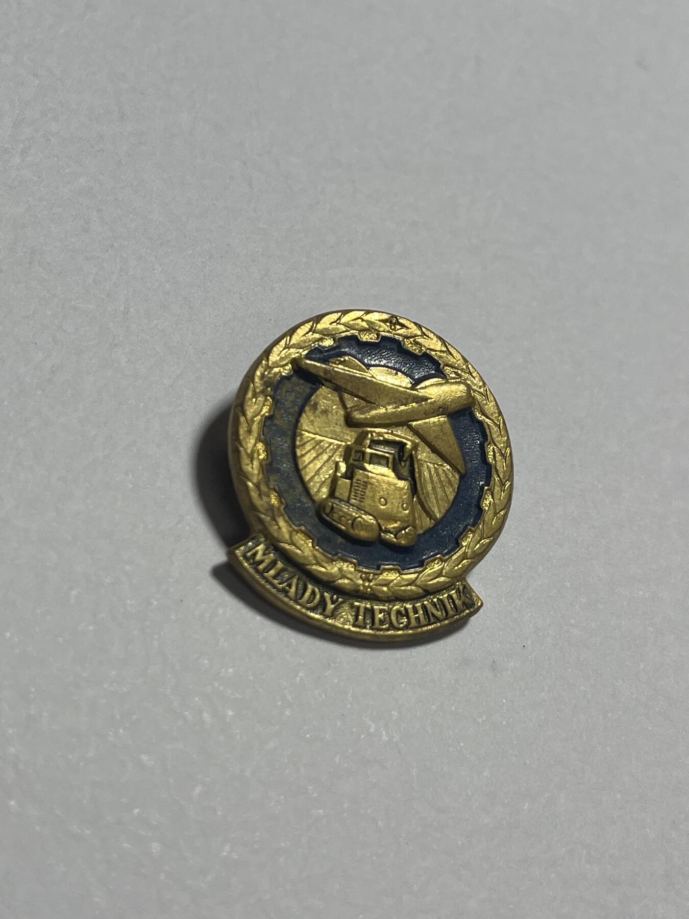 世界各国奖章纪念章徽章无底价拍卖