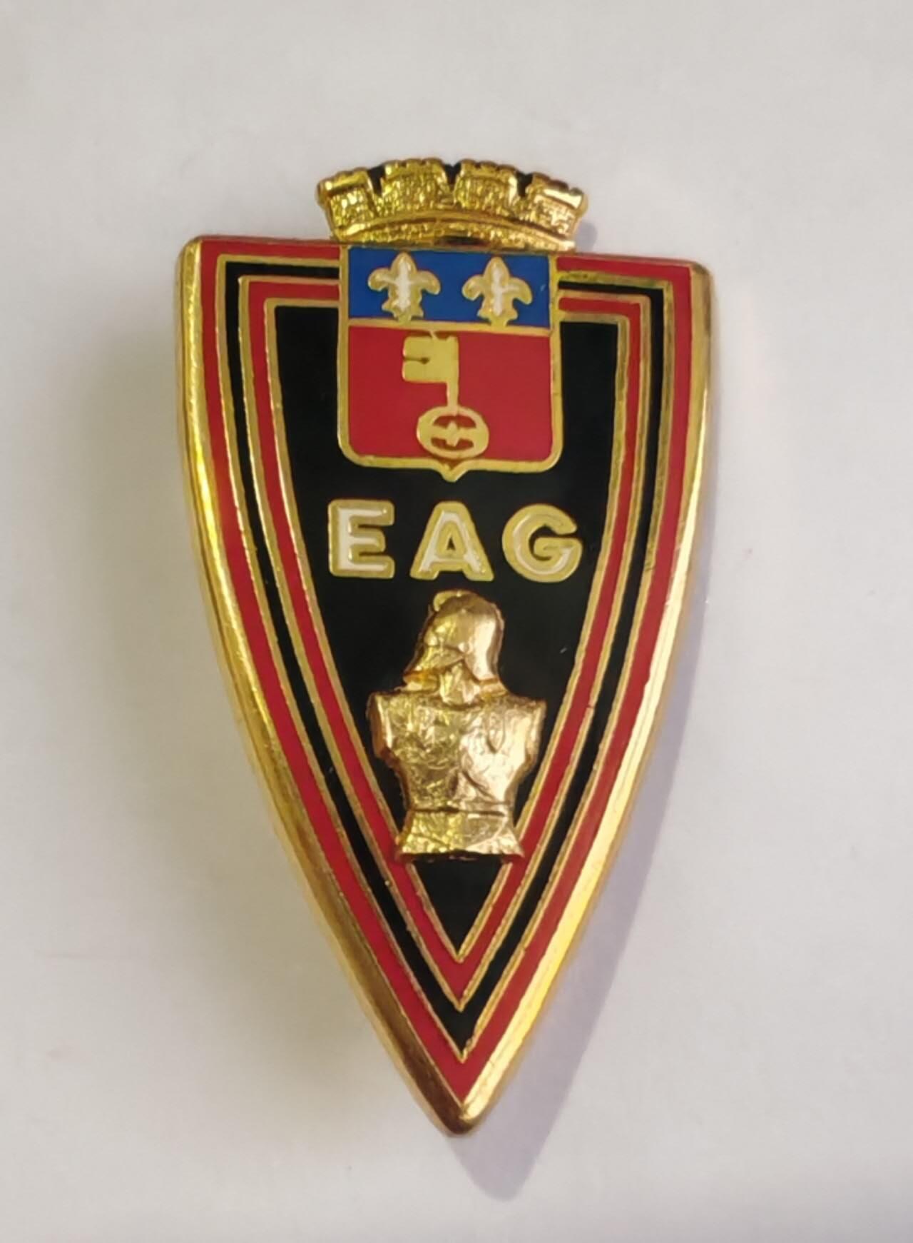 外国货币 法国外籍军团圭亚那工兵学校（École des Appelés du Génie de Guyane，EAG）的徽章也是欧洲航天发射中心所在地，EAG除军事训练外，还参与当地基础设施建设与航天中心的安保工程支援，是法国外籍军团在南美洲的重要军事教育节点。