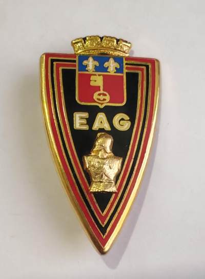 外国货币 - 法国外籍军团圭亚那工兵学校（École des Appelés du Génie de Guyane，EAG）的徽章也是欧洲航天发射中心所在地，EAG除军事训练外，还参与当地基础设施建设与航天中心的安保工程支援，是法国外籍军团在南美洲的重要军事教育节点。