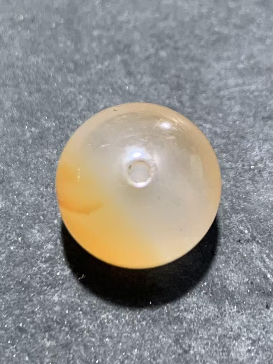 精美川料南红玛瑙荔枝冻飘红圆珠一颗！