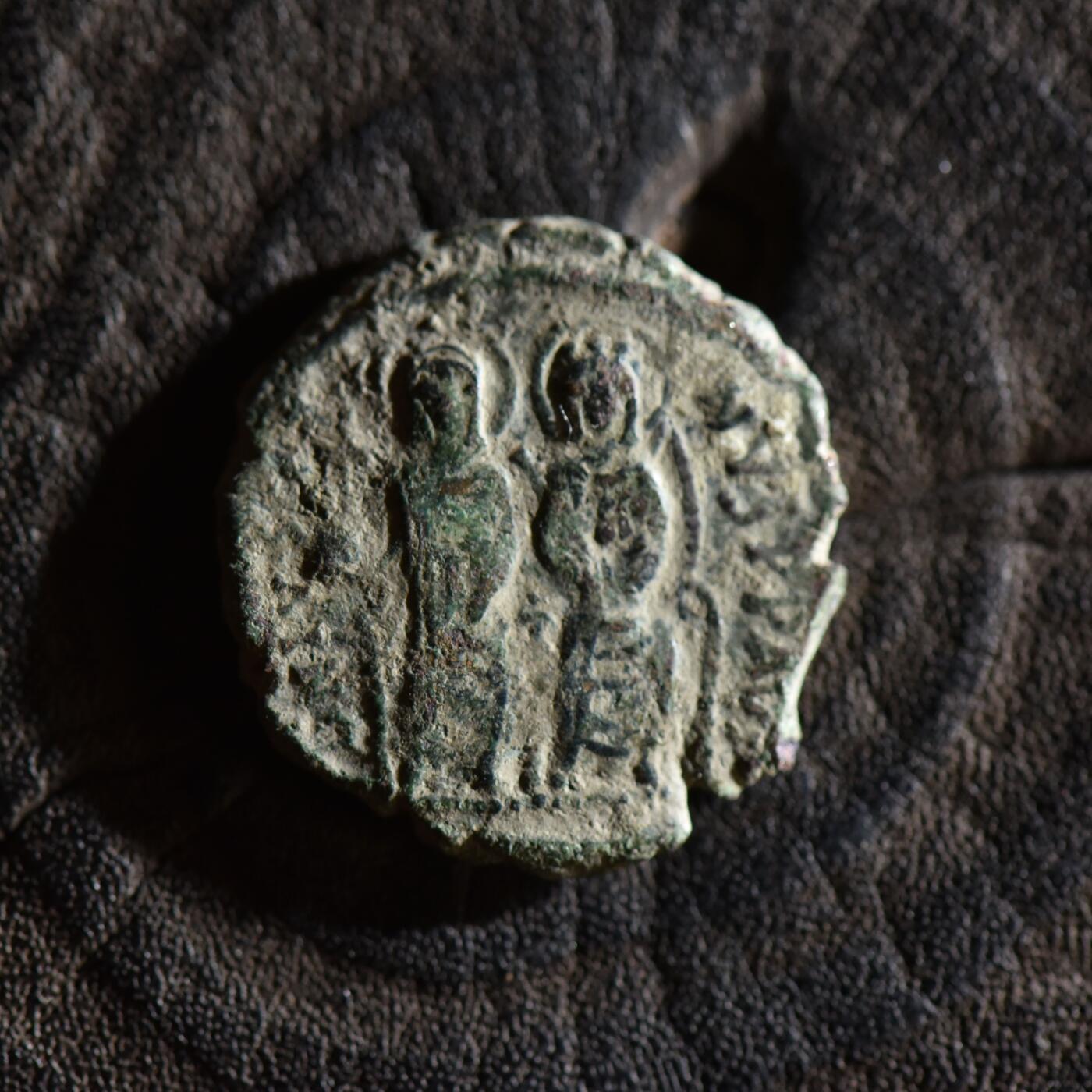 【良泉】【春节前最后一场】2月5日晚19.30点开拍！208组，本场结束后预存钱币的朋友请告知，将连同本场拍品一起邮寄，预祝诸位春节愉快！ 【美品】公元568年【拜占庭】查士丁二世和皇后索菲亚，在位第四年，20努米铜币，帖撒罗尼亚造币厂，4.65克