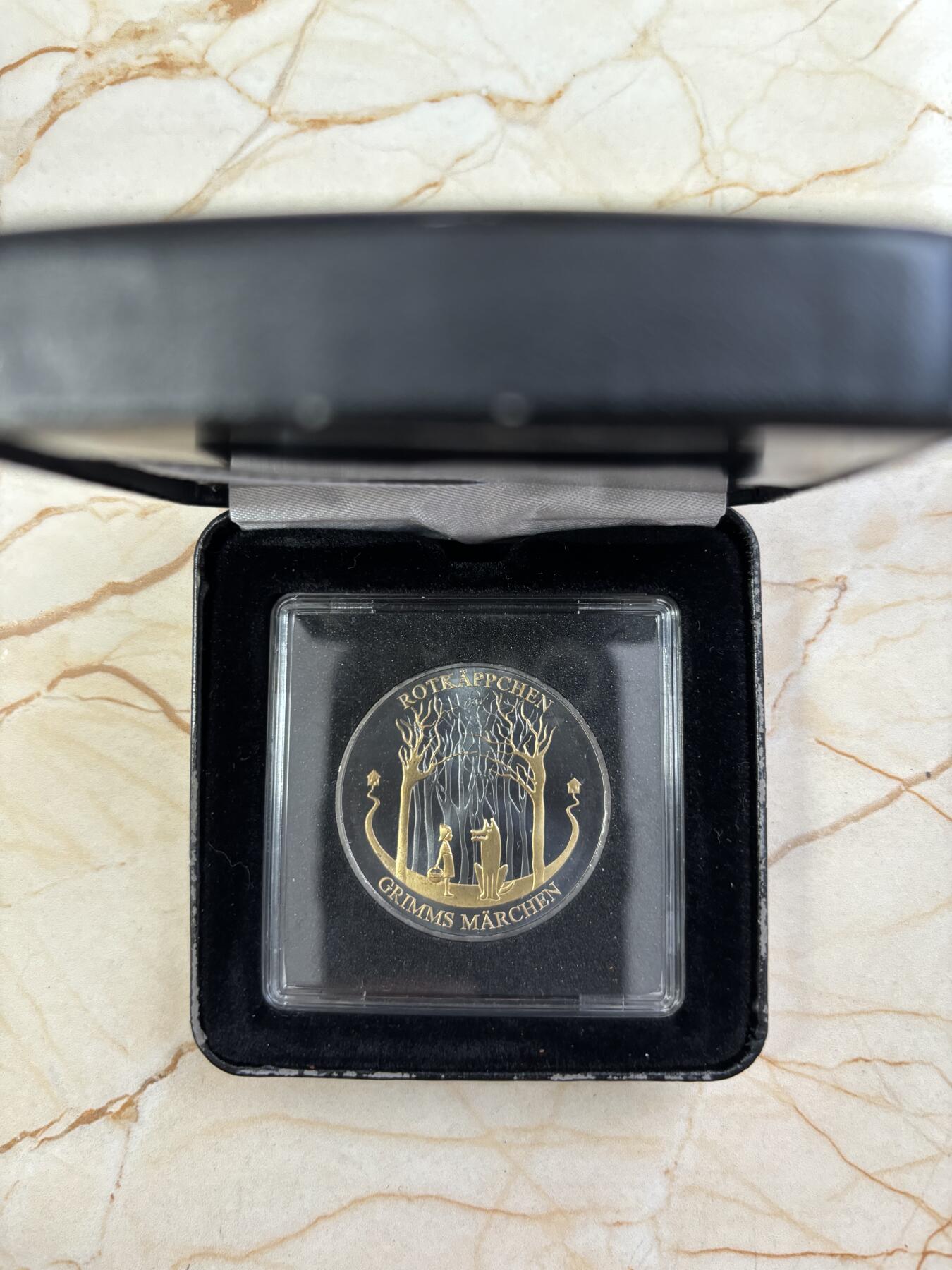 第187期拍卖 德国2016年格林童话200年镀金钌化纪念银币，18克，发行5000枚