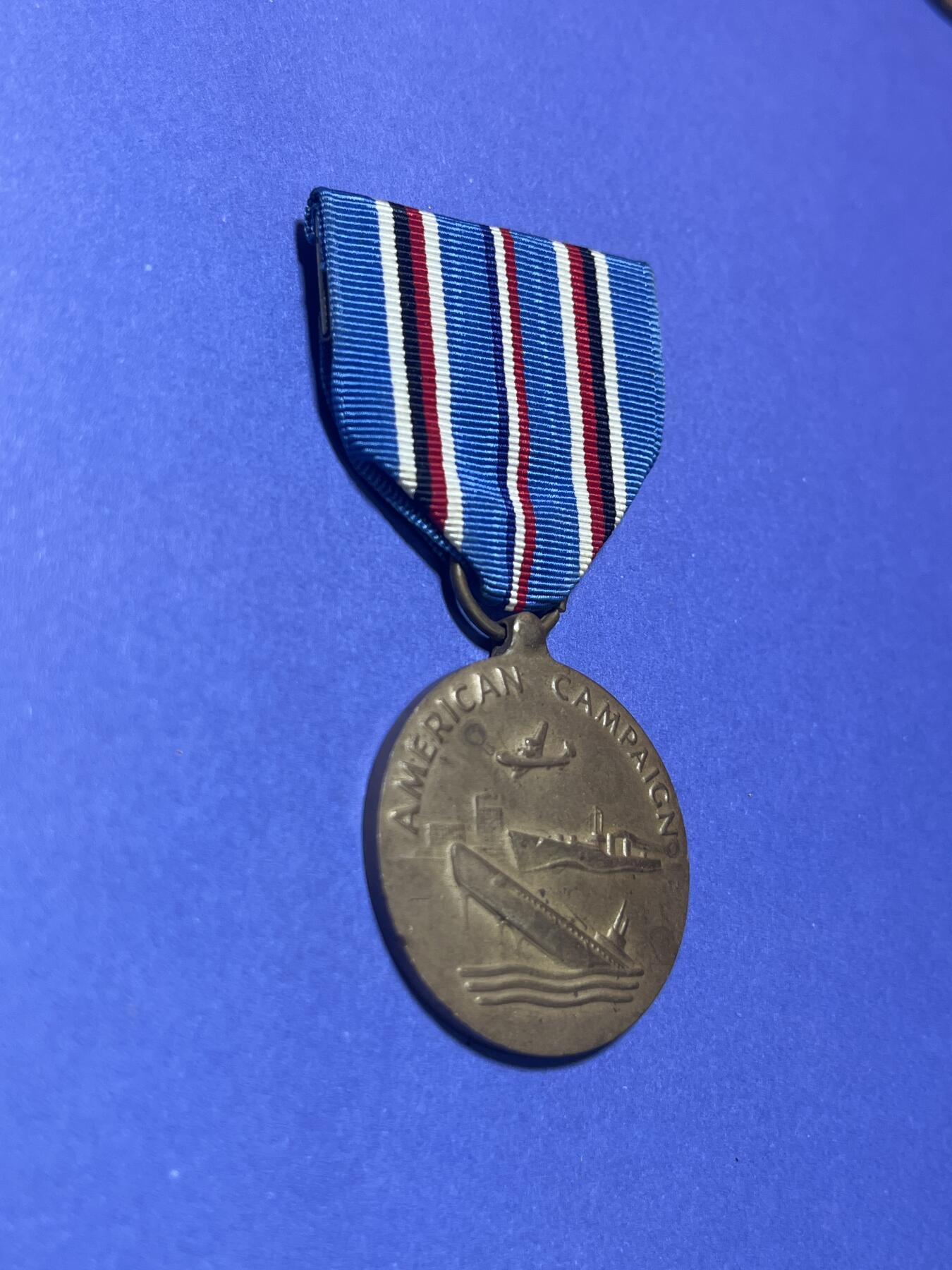 世界各国奖章纪念章徽章无底价拍卖