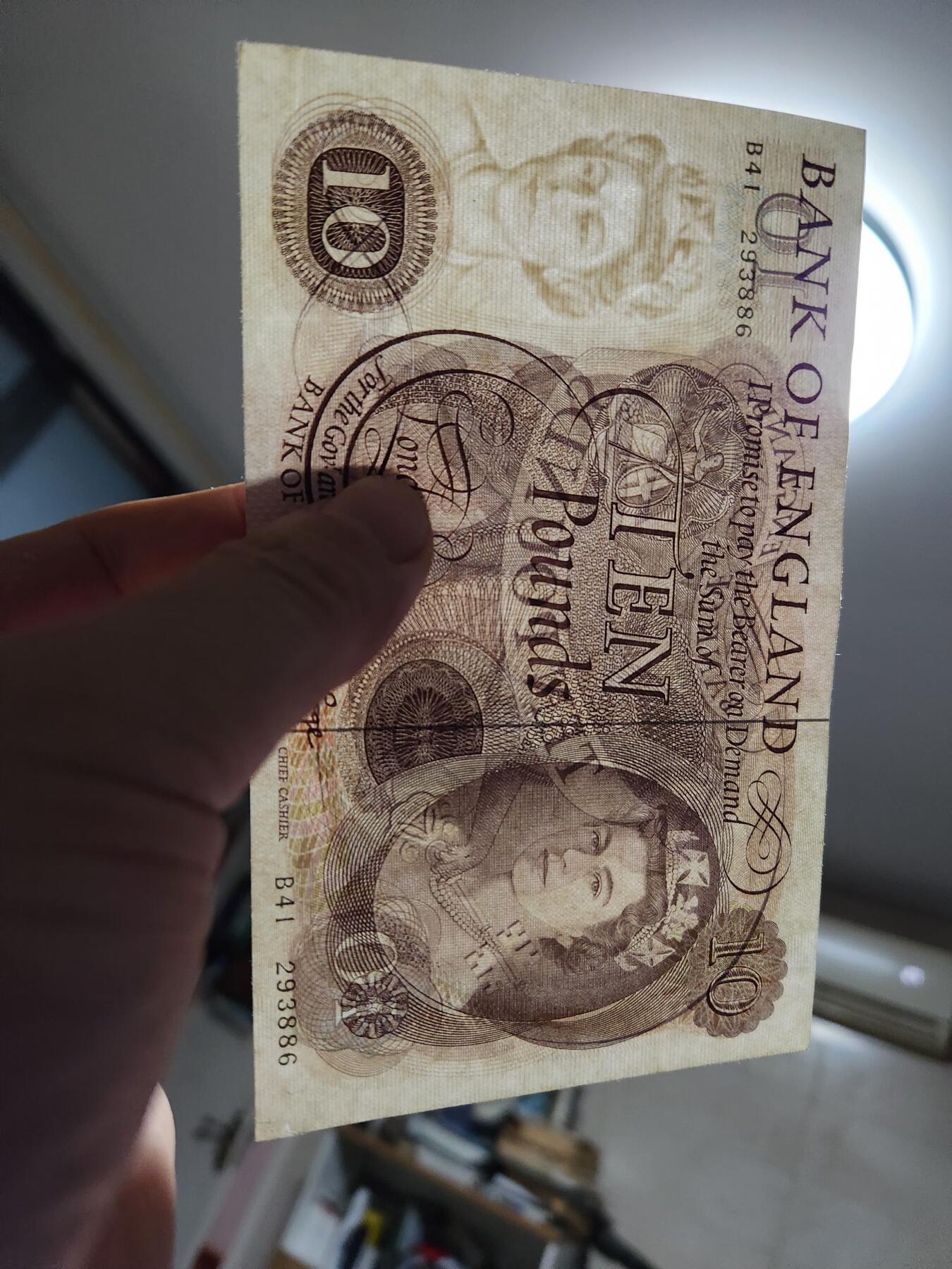 1月10号晚上8点 外国纸币自动截拍第82场 英国C序列1970年10镑纸币（狮子钞）J.B.Page签名 极美品