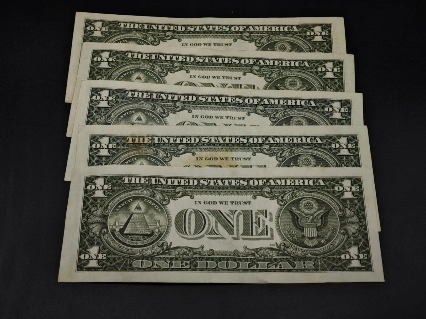 【淘币小摊】限时拍第八百四十五拍  纸币场  满百包邮可预留两周  周一统一发货  美国1美元纸币5张【有折】