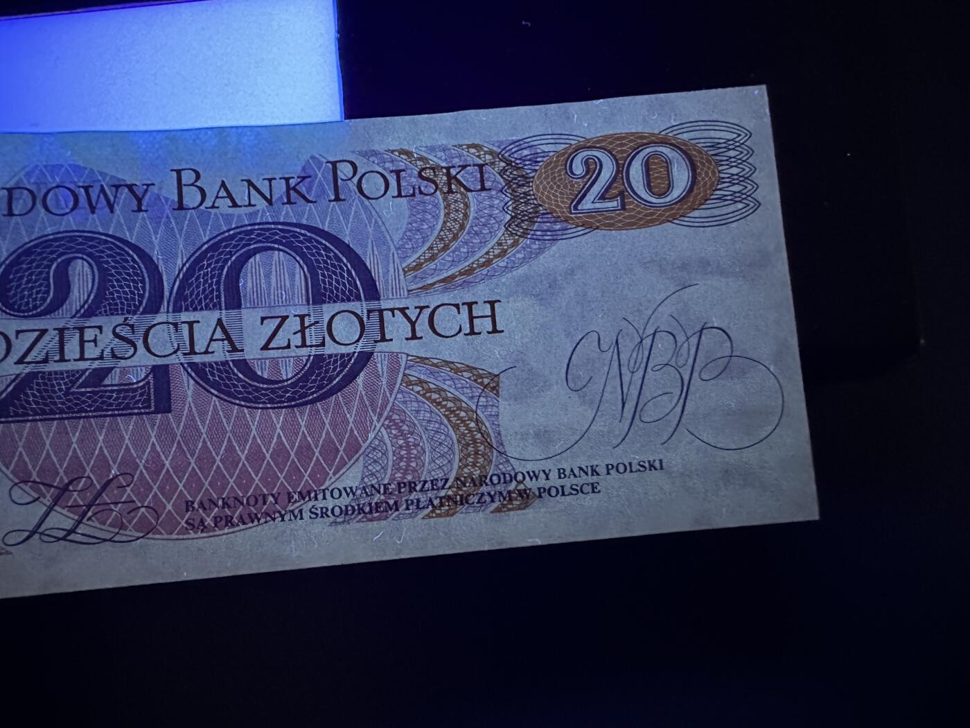 《外钞收藏家》第六百零一期（畅拍场）（本平台长期征集拍品、欢迎藏友们联系合作） 波兰老版本20/50/100/500/1000兹罗提5张小套	UNC 20面额 不太绝