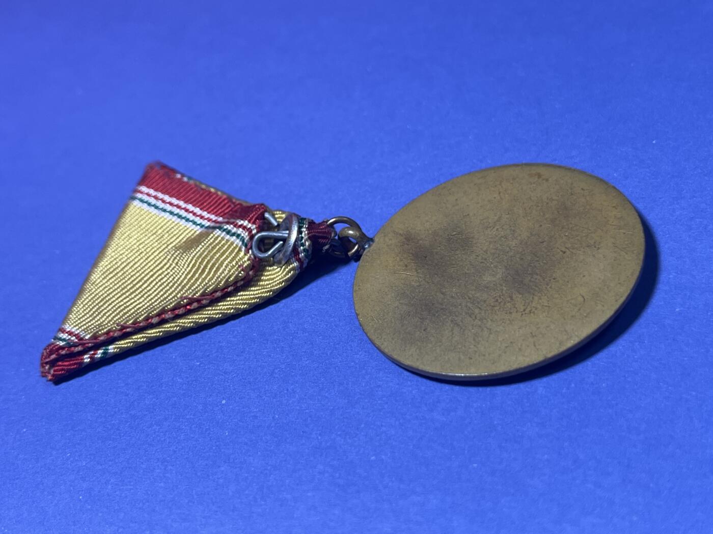 世界各国奖章纪念章徽章无底价拍卖