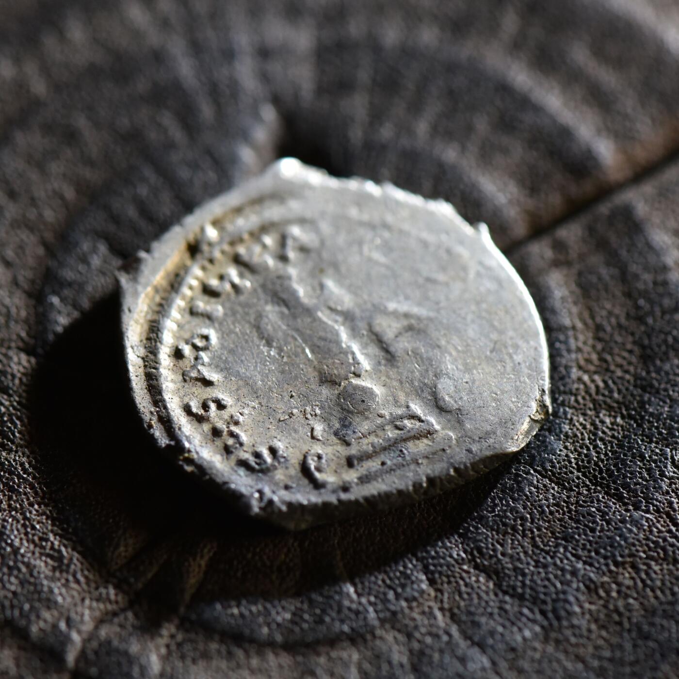 【良泉】【春节前最后一场】2月5日晚19.30点开拍！208组，本场结束后预存钱币的朋友请告知，将连同本场拍品一起邮寄，预祝诸位春节愉快！ 【罕见】公元615-638年【拜占庭帝国】希拉克略与其长子君士坦丁三世银币，6.75克，君士坦丁堡造币厂打制