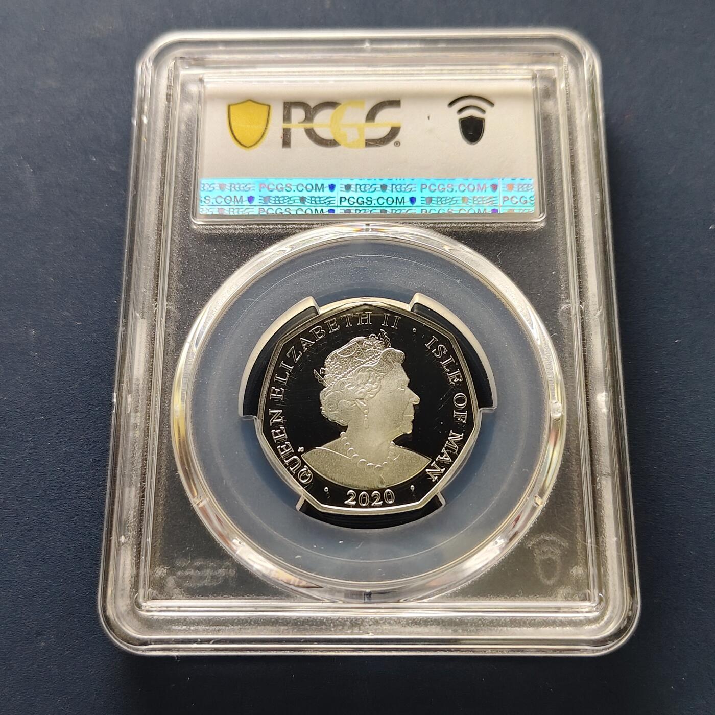 【全场包邮】纯粹捡漏拍493场 【收藏级·冠军分】马恩岛2020年50便士欧洲胜利日75周年字母“O”彩色精制纪念银币-PCGS PR69 DCAM