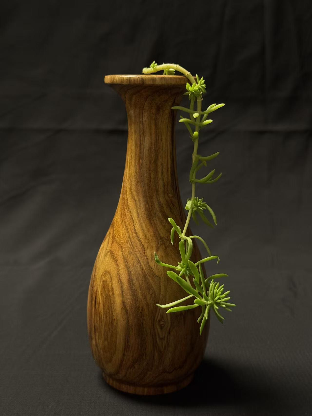 零元拍：海南黄花梨 花瓶 整料掏出，高 165 ，大肚 69，瓶口 50MM