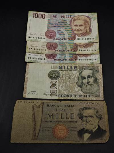 【淘币小摊】限时拍第八百四十六拍  纸币场  满百包邮可预留两周  周一统一发货  - 意大利1000里拉纸币5张【有折】