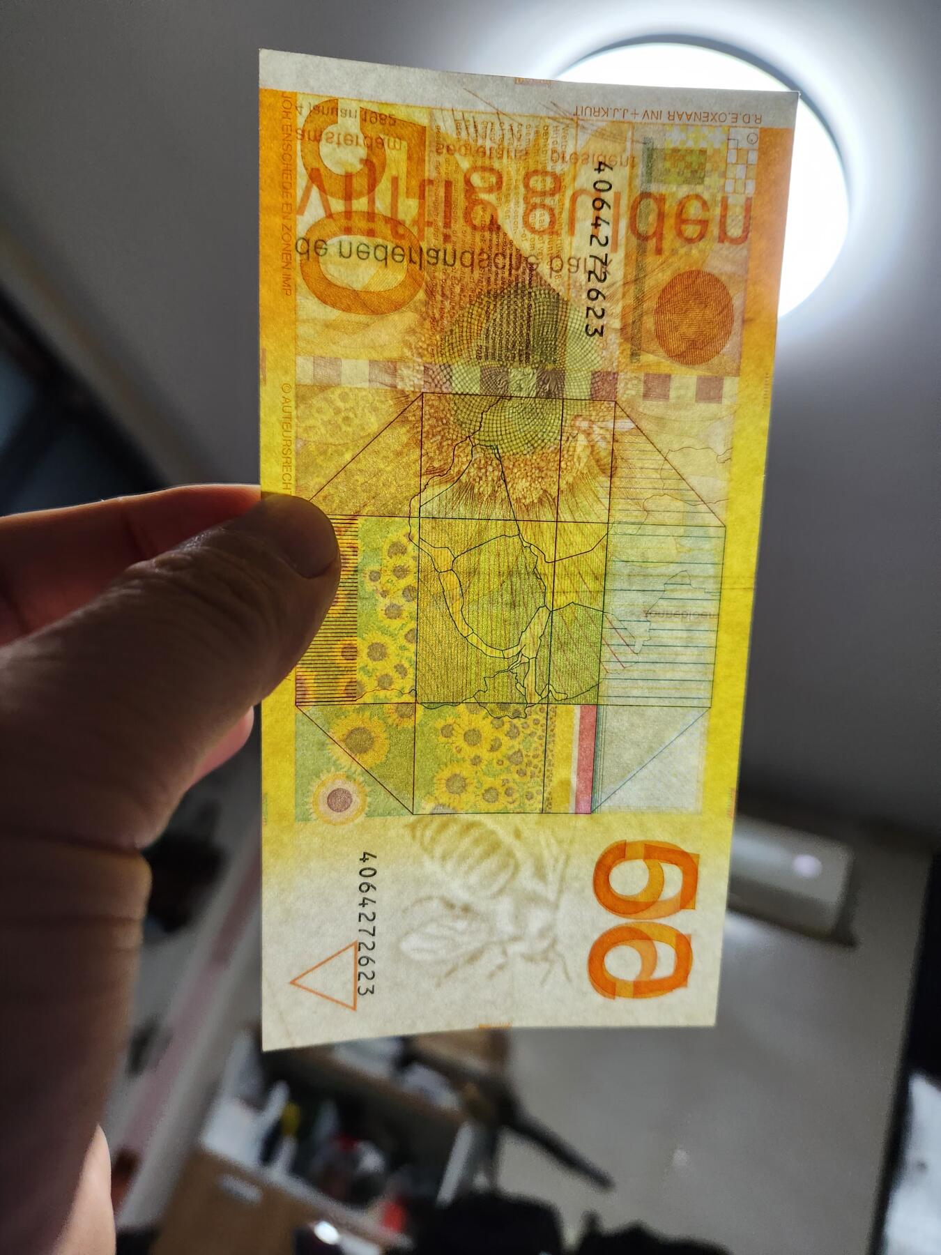 1月10号晚上8点 外国纸币自动截拍第82场 荷兰50盾1982年 梵高向日葵  近新极美品