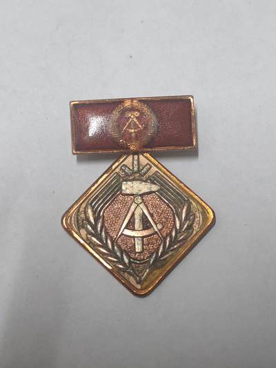 韵星假日拍卖第三十六期 -- Rimey Holidays Auction 36 - 民主德国个人劳动荣誉奖章